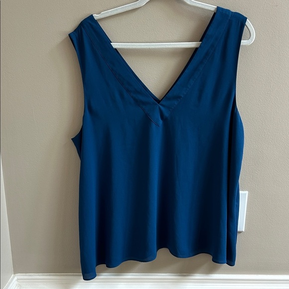 Lilly Pulitzer Blue Double V Neck Flowy Lined Sleeveless Blouse Size XL - Picture 1 of 9